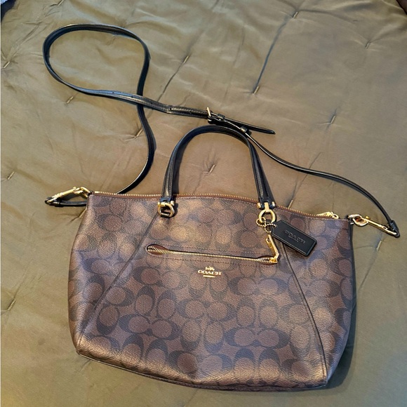 Coach Handbags - Coach Crossbody